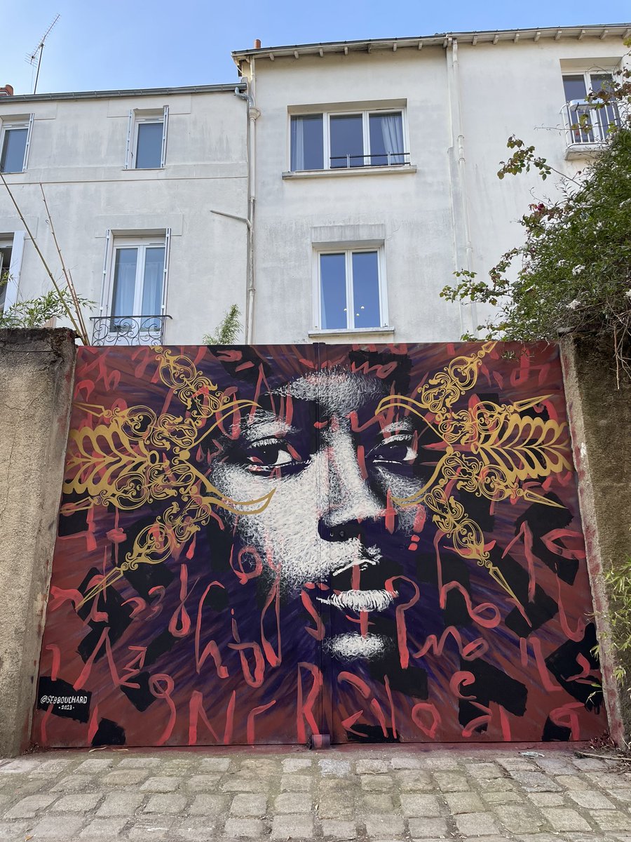 sebbouchard's tweet image. Salut Twitter, je te présente SkotosGirl, elle se cache dans une petite rue de #Nantes #arturbain #muralism #wallart #urbanart #streetart