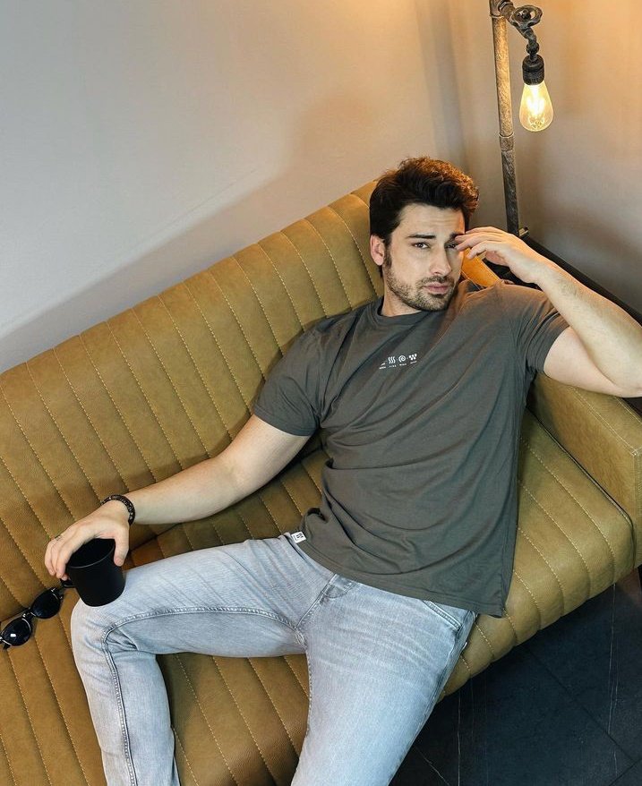 Marouakm20's tweet photo. Üff 💥💥Ateş gelir gibi🫀
Wiser Wash X DeFacto
#AlpNavruz #Defcto https://t.co/K689JDUY07