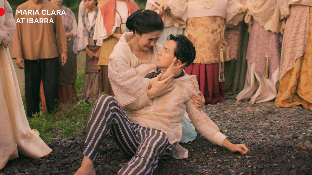 this remains my favorite clarisostomo frame EVER I HAVE 320 SCREENSHOTS SOLELY OF THIS FRAME U DONT UNDERSTAND THEYRE PLASTERED ON MY WALL