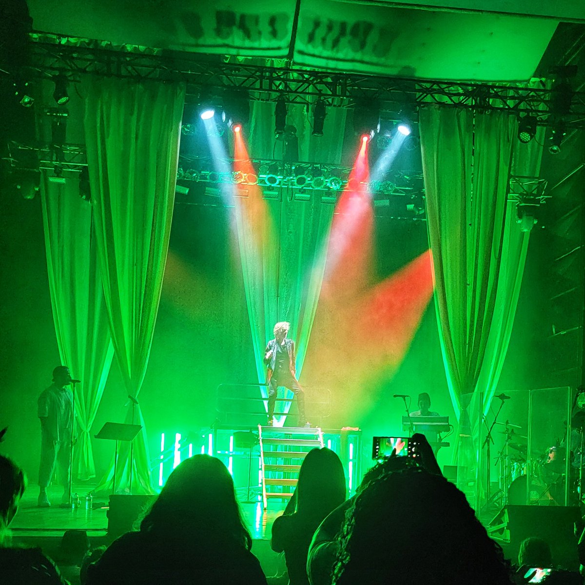 kapaki's tweet photo. Toronto's @darrenhayes show was magical.  ✨️ https://t.co/8XPKTwCi9o