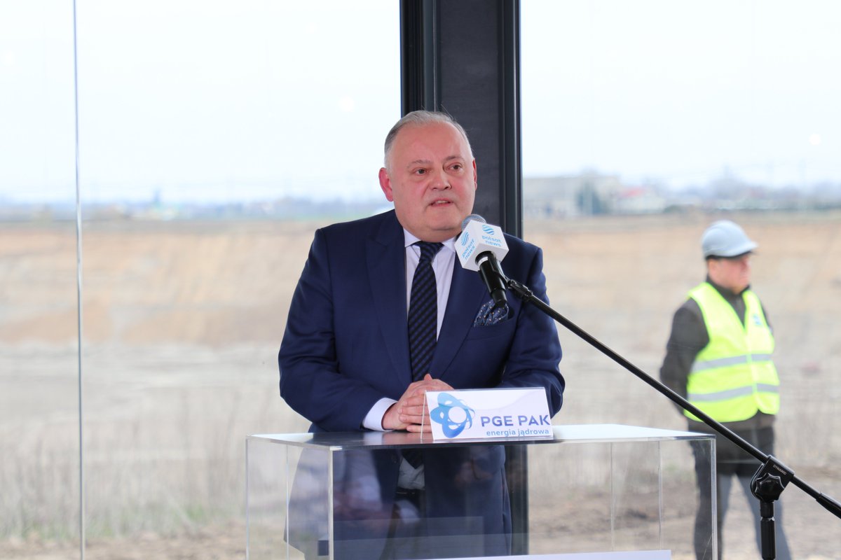 Grupa_PGE's tweet image. Powstaje spółka #PGEPAKEnergiaJądrowa - budowa elektrowni jądrowej w Koninie/Pątnowie w Wielkopolsce💪Spółka powstaje w zaledwie 5 miesięcy od momentu podpisania 31.10.2022 r. w Seulu listu intencyjnego pomiędzy #PGE, @ZEPAKSA i koreańskim #KHNP👋
➡️bit.ly/3zVYg25