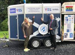 'Stay out of the black and into the red..... Mike Russell, look what you would've won. But you don't go home empty handed, you get the mobile independence unit!' Super, smashing, great.