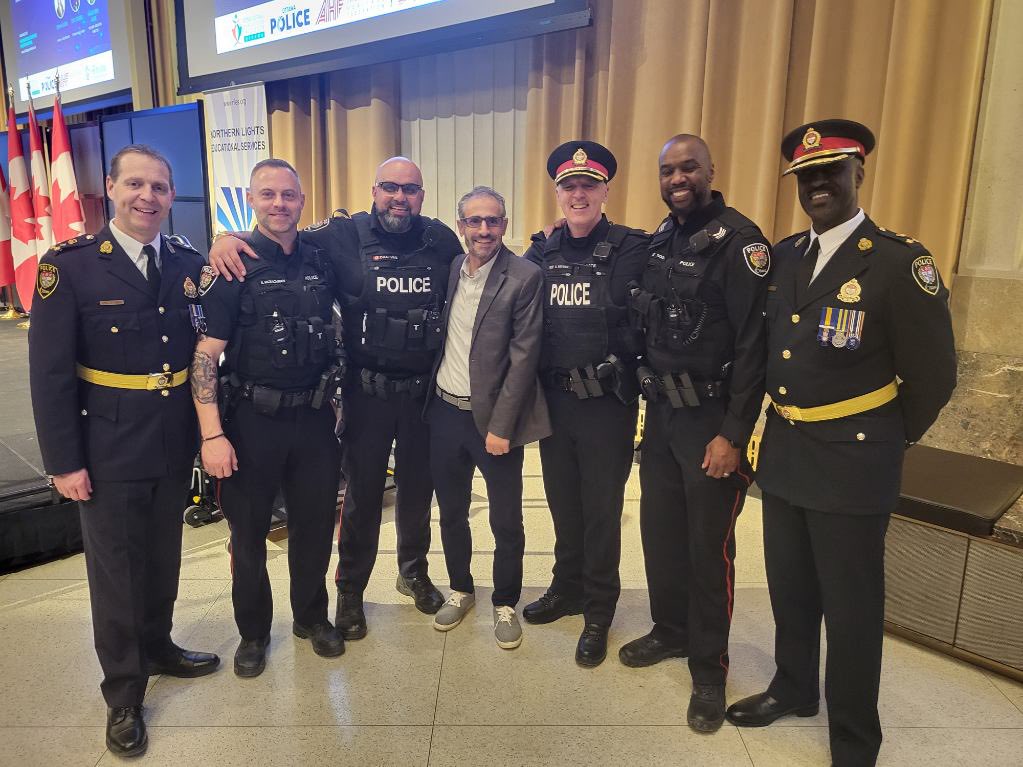 DRRmatters's tweet photo. A wonderful evening at last night’s Community Friendship Dinner, celebrating the spirit of #Ramadan and strengthening our bonds of friendship and community.   Thank you @IDI_Ottawa for a great event.  We appreciate your continued support and ongoing partnership. Ramadan Mubarak! https://t.co/xwTkOw9Ozc