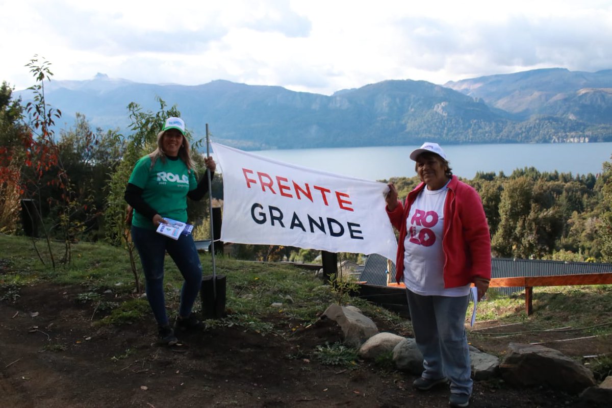 FGNeuquen's tweet photo. Cuando decimos que nuestr@s candidat@s de #La41 y la propuesta de gobierno de @Rolo_Figueroa  @GloriaARuizok tienen visión federal hablamos de llegar a cada rincón de Neuquén con gestión #Neuquinizate con @soledezapala @JuanMarceloZu @Kclauvet @nogueiranqn también en Villa Taful https://t.co/pk8WYsDv0V