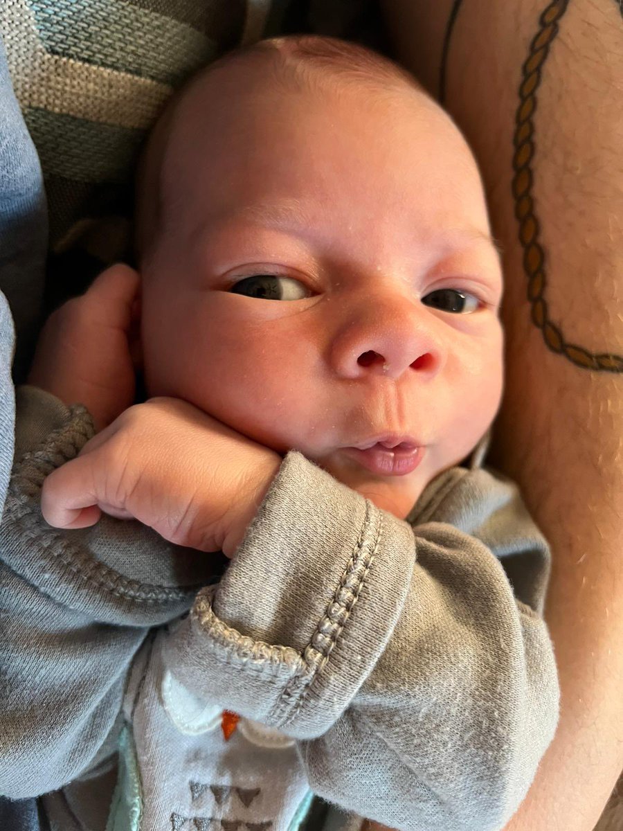 let him watch ONE streamer with his dad and he starts doing youtube reacts smdh