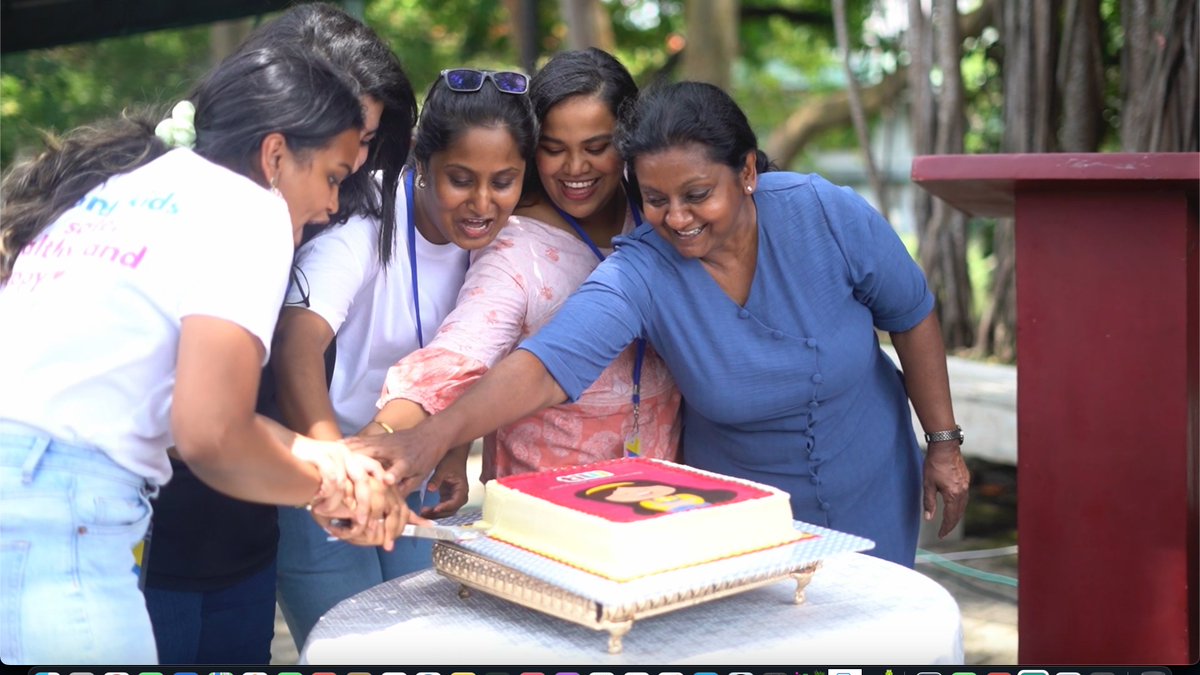 bandara_dinuka's tweet photo. Last week, Tilli, in collaboration with the Good Market, launched its cutting-edge Social-Emotional Learning (SEL) curriculum to Sri Lankan educators under the beautiful Nuga Tree at Good Market outdoor event venue.
@KidsTilli 
#TilliForClassrooms #GoodMarket #EdTech https://t.co/ZZIZ28Rbek