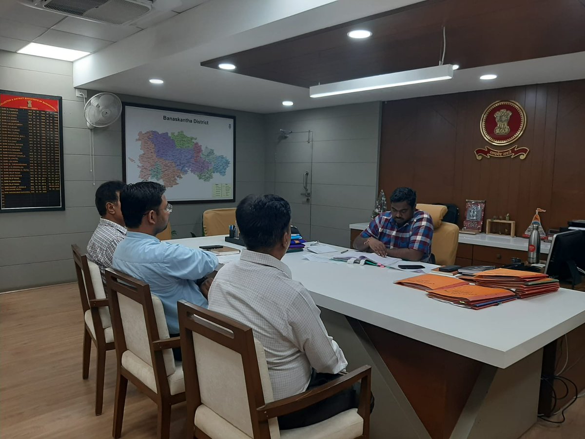 આજરોજ ગૌ માતા પોષણ સહાય યોજનાની બેઠક યોજી સબંઘિતોને જરૂરી સુચનાઓ આપી.<a href="/CMOGuj/">CMO Gujarat</a>