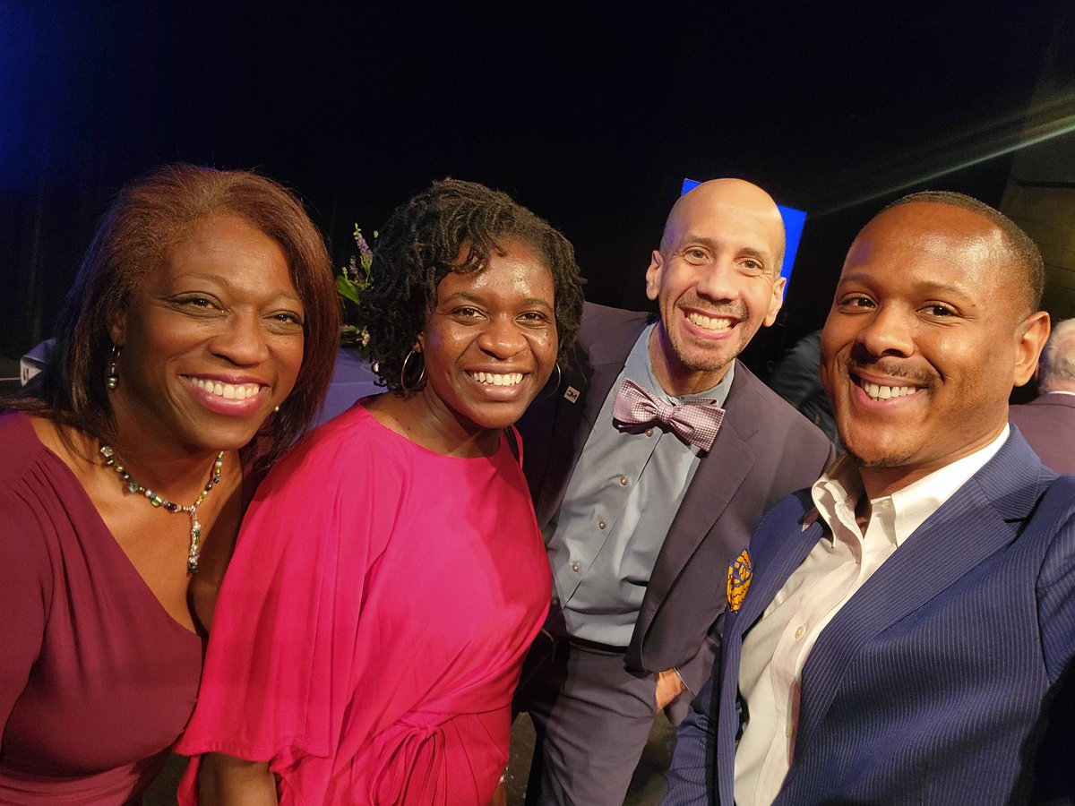 bscwallace's tweet photo. Had an incredible night yesterday while celebrating #equityweek @montgomerycoll ! From superstar students to stellar staff and faculty, I'm truly blessed to work with some incredible folks! Happy Thursday! #tbt 🖤🤎 https://t.co/1dKlSSO9lb