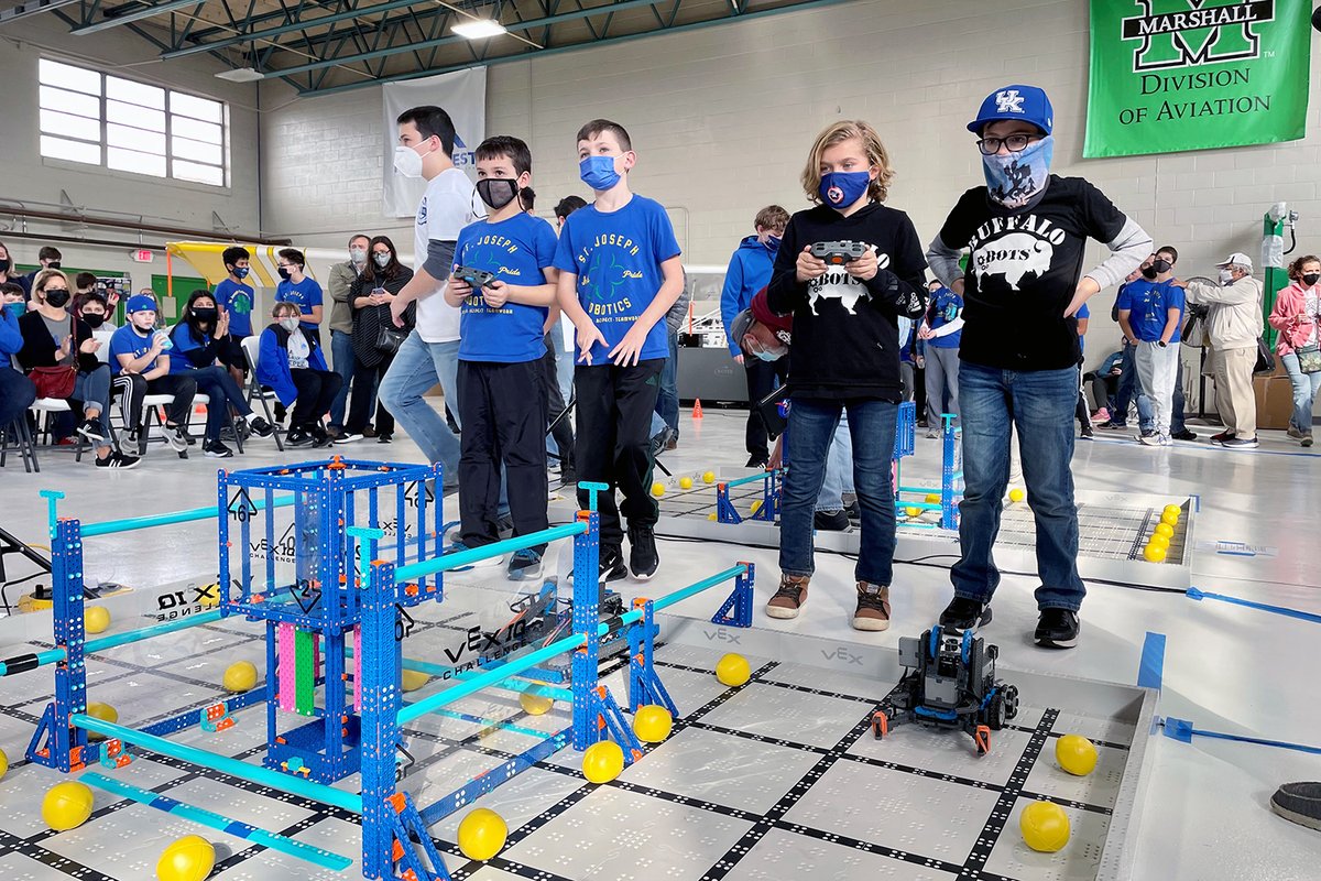If you'd like to enroll your students in a fun, STEM-focused summer event, consider the robotics camps we’re hosting June 20-23 at RCBI Huntington in conjunction with <a href="/WVRobot/">WV Robotics Alliance</a> and the <a href="/NASAIVV_ERC/">NASA IV&V ERC</a>. Registration at wvrobot.org/events/2023-su…. #summercamp #STEM #Robotics