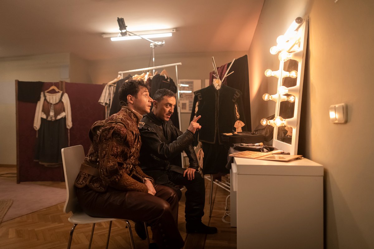 ZeppelinTV's tweet photo. ¡Comienza la cuenta atrás! El próximo miércoles 19 de abril se estrena #AEstePasoNoEstrenamos a las 22:00h en @la2_tve 🎭 Andrés Salado, El Chojin y Eduardo Navarrete serán los primeros valientes en salir al escenario y contarán con la ayuda de nuestros tres mentores 😍 ¡Ganazas! https://t.co/kujl7Mm4Hv