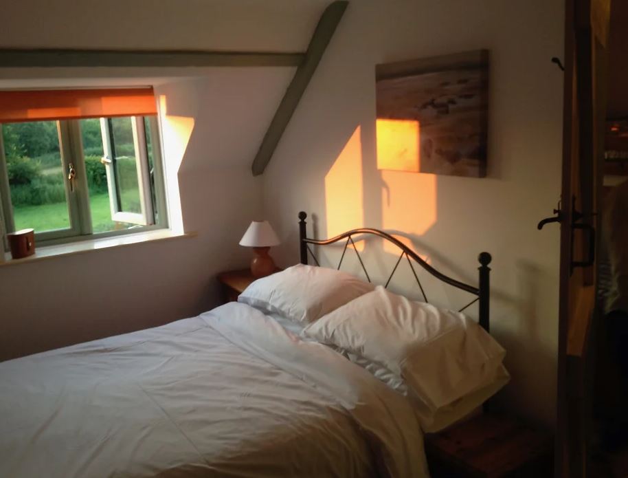 TheHolidayCots's tweet image. Book your next vacation to Wales and stay at Moorshead Farm Cottages. Located near Cowbridge they also offer bed and breakfast accommodation.
🛌Sleeps 1-4
theholidaycottages.co.uk/Glamorgan/2156 
#Cowbridge #Glamorgan #Wales #HolidayCottages #BedandBreakfast #PetsWelcome #Vacation