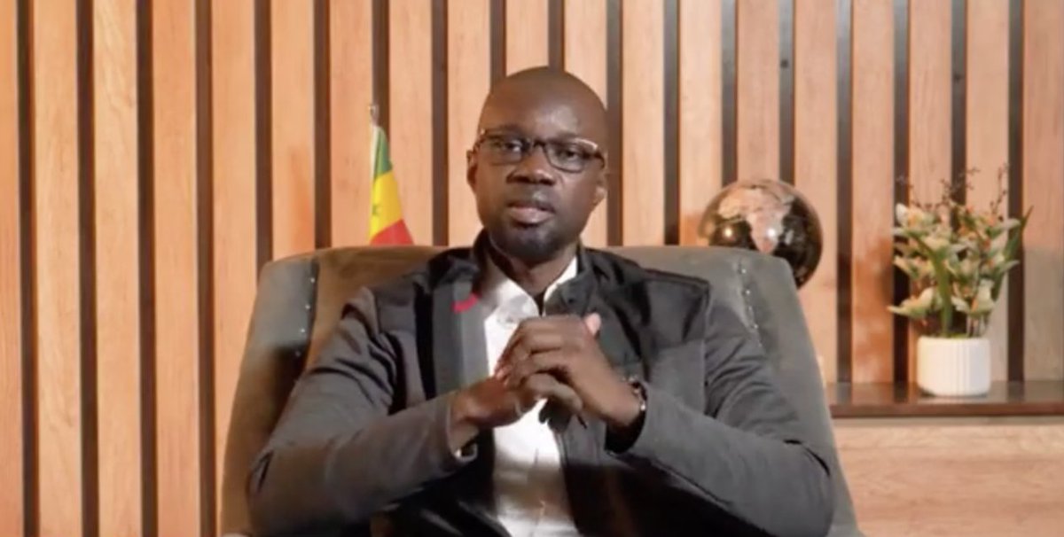papealeniang's tweet photo. Ousmane Sonko est-il un justiciable comme n'importe quel citoyen?À chaque convocation son domicile est  barricadé et bouclé par des forces de l’ordre armées.Pour son déplacement , un dispositif hors normes  est mis en place. Ajoutez y une  justice à l’impartialité douteuse.Puéril https://t.co/GuUYOGGKSy