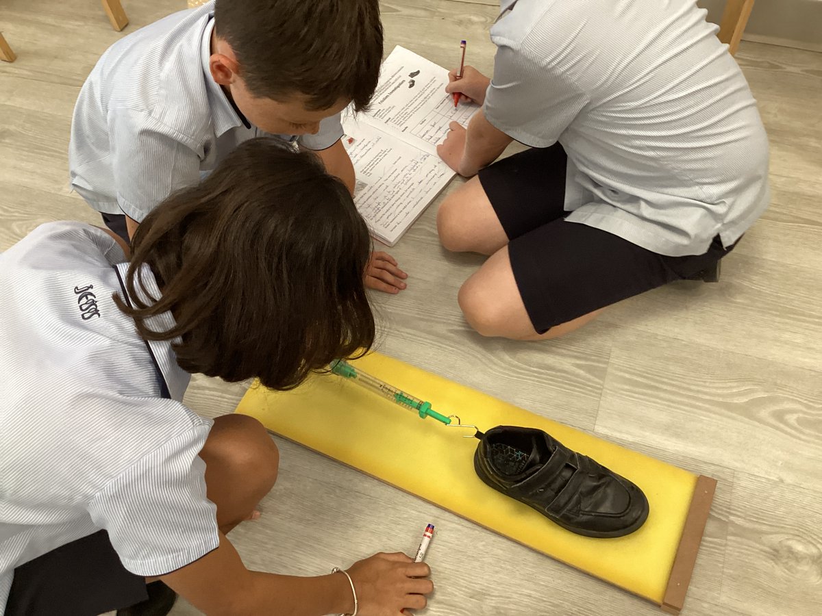 JESSPrimaryYR5's tweet photo. We've been feeling the force this week in Y5. Using Newton metres we tested our shoes to find out how much force is needed to move them on different surfaces. #jesspriscience https://t.co/k1tYyrervD