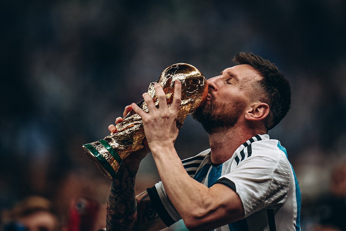 Messias30_'s tweet photo. Feliz día internacional del beso. https://t.co/gJVlm3DtO2