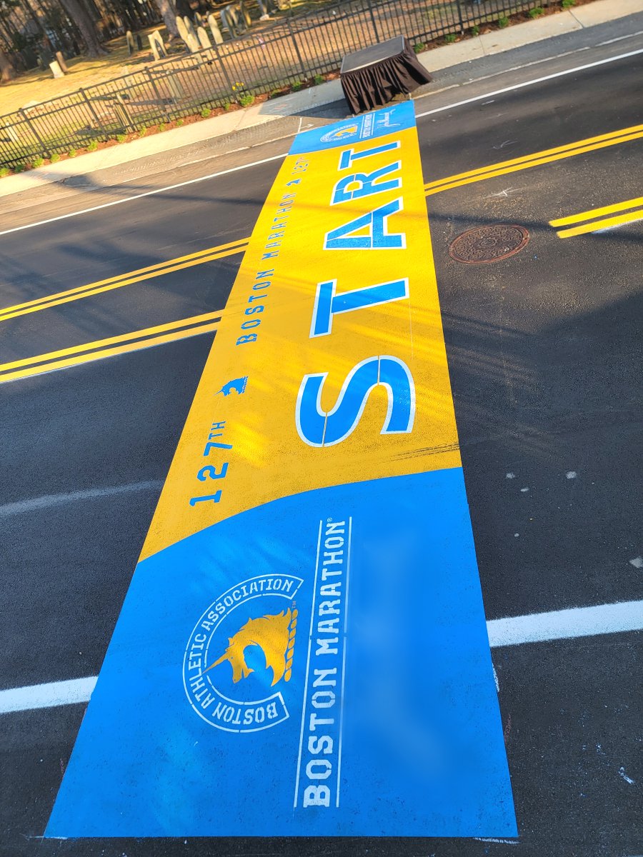 OnlyInBOS's tweet photo. ALERT: The starting line for the 2023 Boston Marathon is now in place for Marathon Monday!

💛💙 https://t.co/pyS7pBd3vd