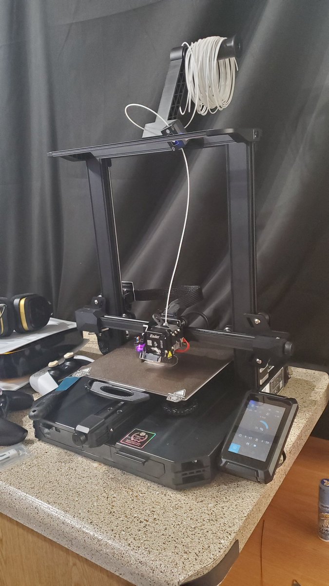 ScytheRiders's tweet photo. Got my first #3dprinter 🤪 So hyped! It's the Creality: Ender3 S1 Pro. I made a kitty 😺 ☺️ https://t.co/LPo7EUgALX