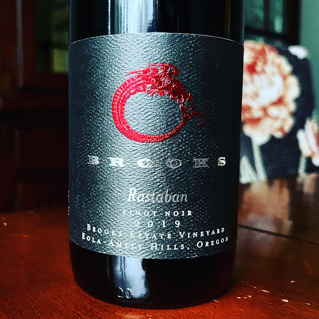 Michael Chelus (@michaelchelus) on Twitter photo ICYMI on the #NittanyEpicurean the 2019 Rastaban #PinotNoir from <a href="/brookswinery/">Brooks Wine 🍷</a> #wine #oregon #oregonwine #willamettevalley #willamettevalleywine #wvwine #eolaamityhills
nittanyepicurean.blogspot.com/2023/04/2019-b… ICYMI on the #NittanyEpicurean the 2019 Rastaban #PinotNoir from <a href="/brookswinery/">Brooks Wine 🍷</a> #wine #oregon #oregonwine #willamettevalley #willamettevalleywine #wvwine #eolaamityhills
nittanyepicurean.blogspot.com/2023/04/2019-b…