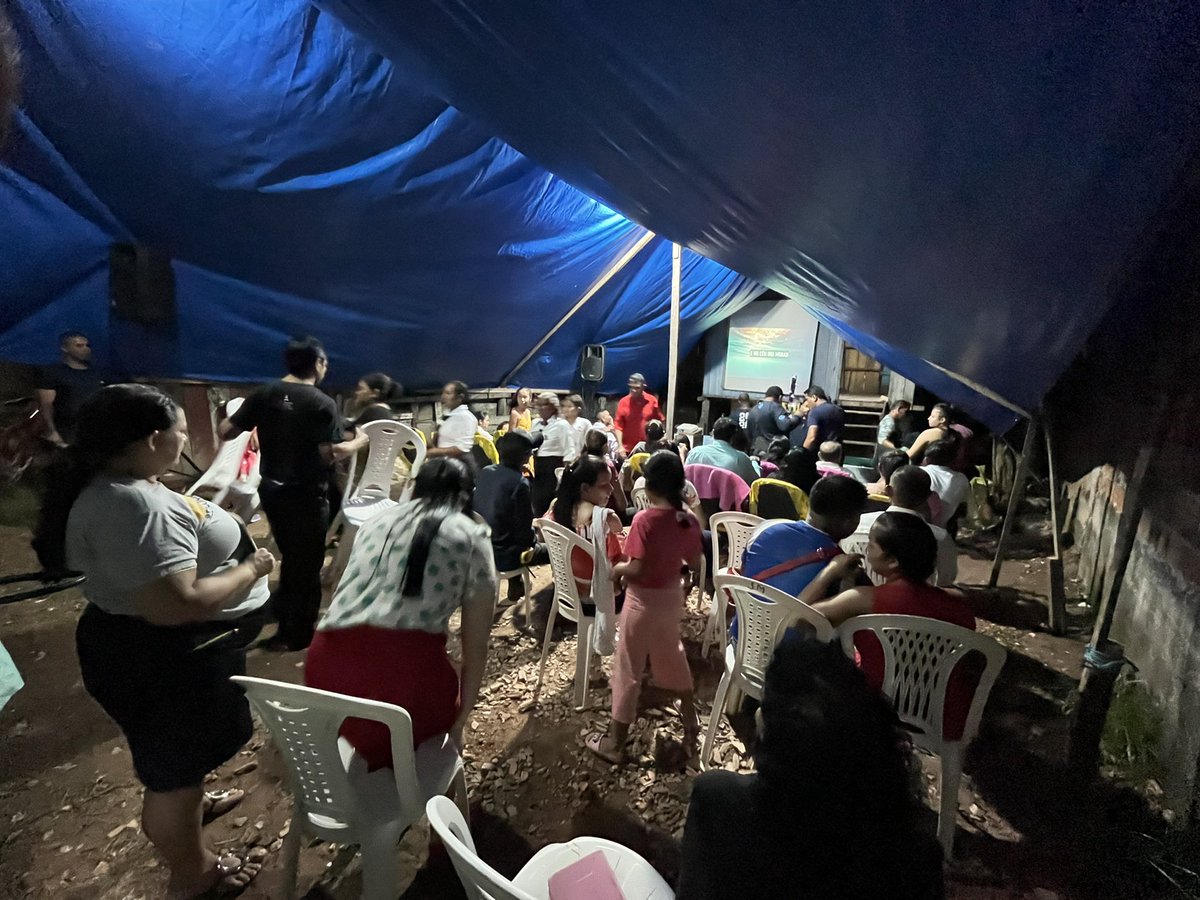 wallacermachado's tweet photo. Linda cerimônia batismal na tenda de evangelismo da Semana Santa no Cacau Pirêra.
O céu está em festa 🎉.
#DistritoCompensa3
#AmeAVoltaDoSenhor https://t.co/f9xvoWBCEt