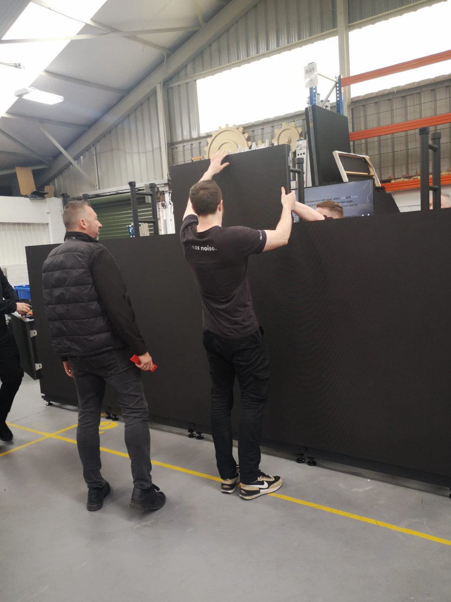 breathepro's tweet image. Very useful training yesterday, delivered by @PSCo_ for our in-house and extended team members to show us how to put up our new LED wall quickly and safely 👍

#eventsteam #eventscreens #eventequipmentforhire #PSCo