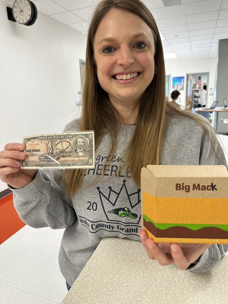 GLsocialstudies's tweet photo. It’s Mrs. Mack’s birthday Saturday and her #APWorld class hit a #history home run! #mongols #russianrevolution @GreenLevelHigh https://t.co/FNVBDSmY6A