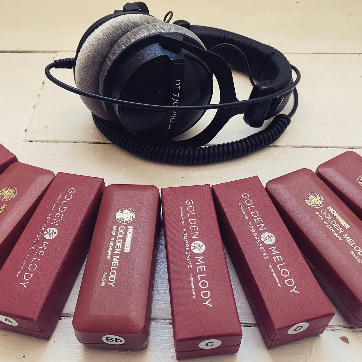 liamwardmusic's tweet image. Lots of session jobs coming in this week. Got my tools at the ready! @PlayHohner #harmonica #sessionmusician #sessionwork