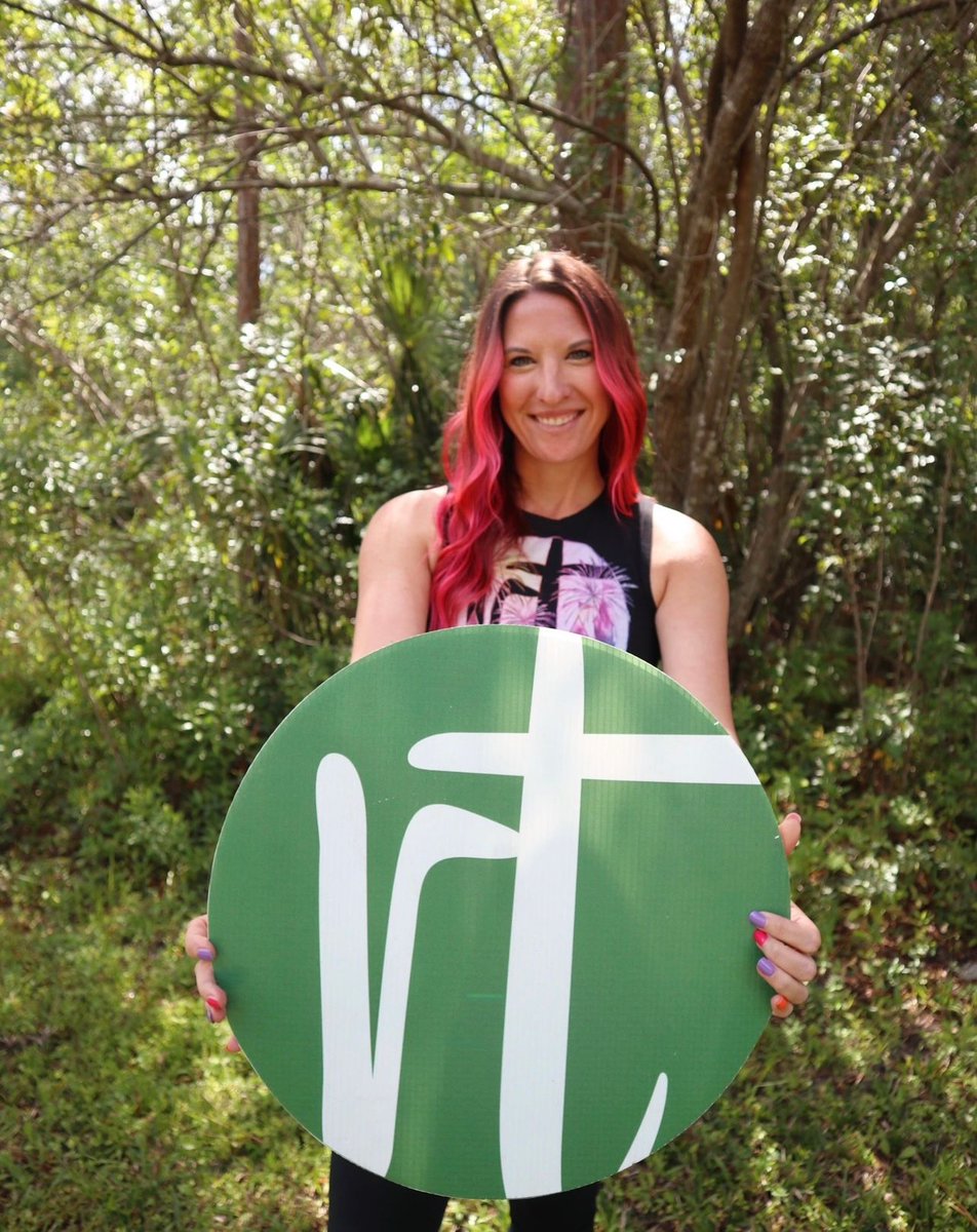 raw_threads's tweet image. Be on the lookout at the finish line of the 5k and 10k at Springtime Surprise for @katemalo2 with the RT logo to be cheering you on! 🎉  Then she will be out with you running the 10 Miler on Sunday!  #RawThreads #RawThreadsClub #RunEveryDay #5k #10k