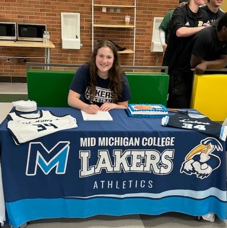 Committed!! 🤍💙
<a href="/MidMichWbb/">Mid Michigan College WBB</a>