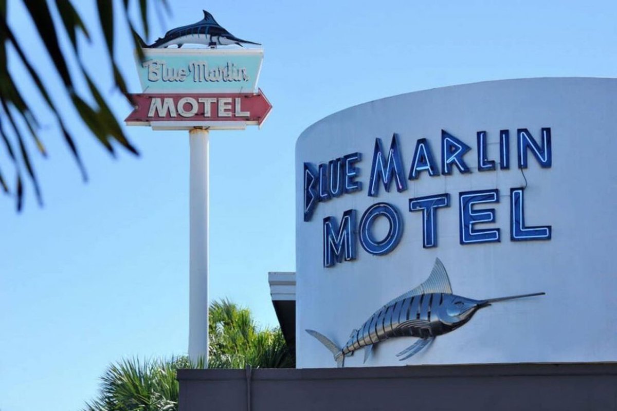 BlueMarlinMotel's tweet photo. #Repost @bluemarlinmotel
・・・
Time to get to your favorite #KeyWest motel! #BlueMarlinMotel
https://t.co/fGXnnSZevi
#famouslandmarks #floridakeys #motelrocks https://t.co/FrC4G1hTy7