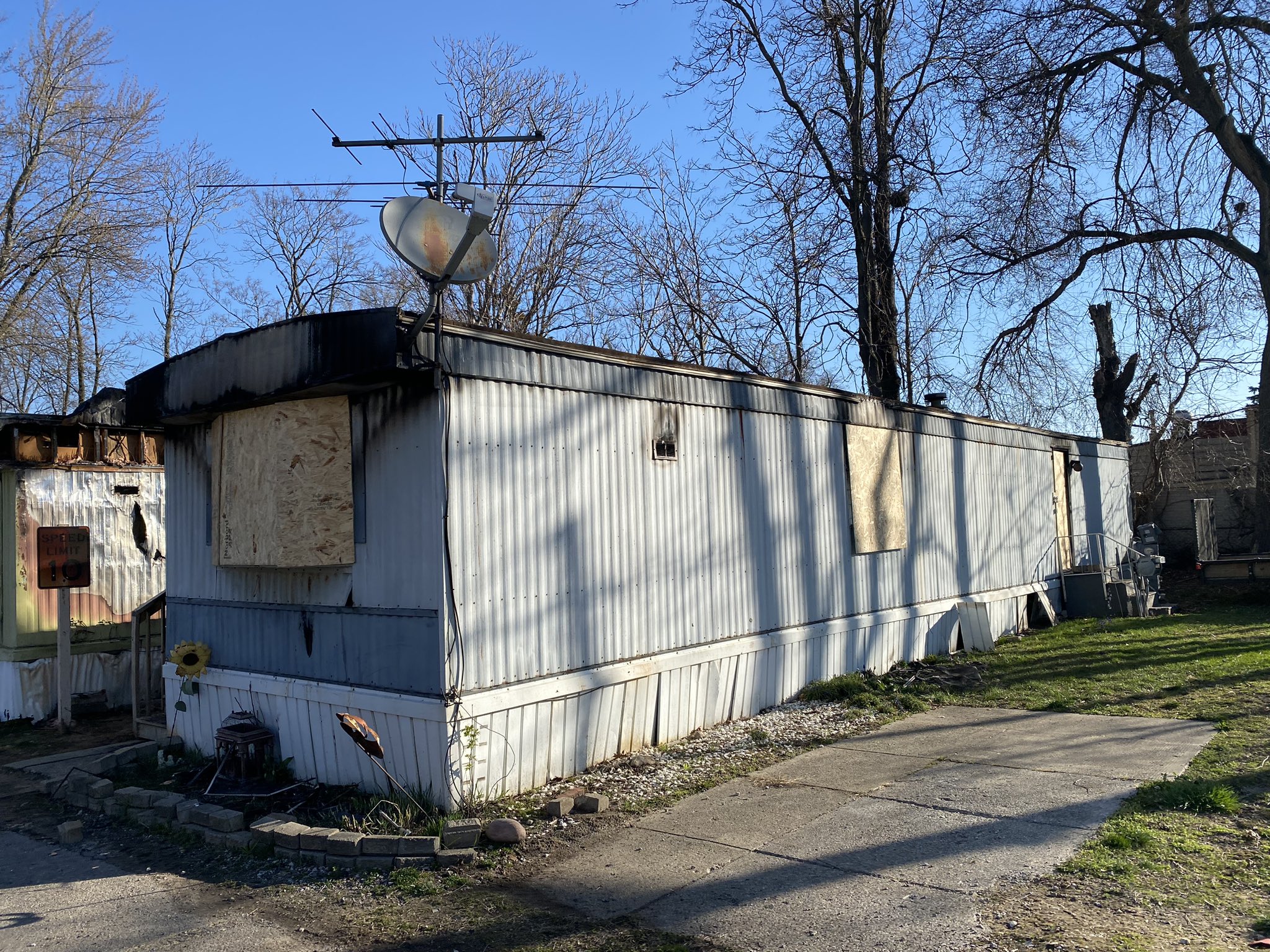 Mike Campbell on Twitter "Fatal Fire at Keego Harbor Mobile Home Park on Orchard Lake Rd near