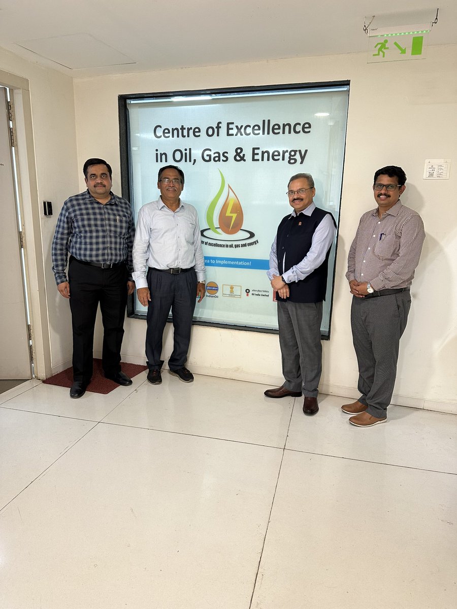 Today attended the governing council meeting of Centre of Excellence in Oil, Gas & Energy (CoEOGE) at IIT-B and met several professors of energy science department! @RndIndianoil