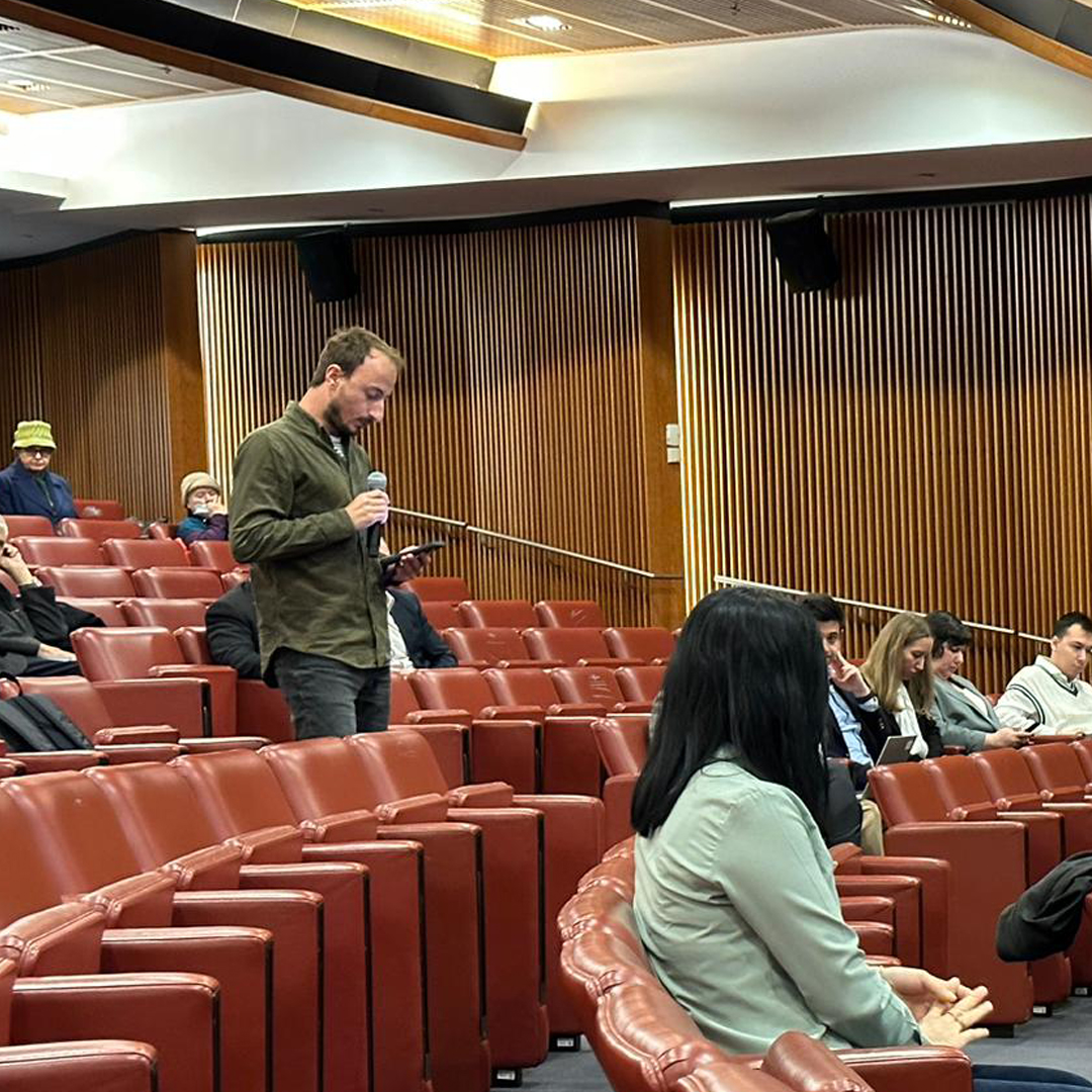 İklim için bankaları takipteyiz: Garanti Bankası'nın bugün gerçekleşen Genel Kurulu'na mesajımızı ilettik.

İklim için yeni kömür projelerine  finansman sağlamayan Garanti Bankası'ndan, kömürle ilişkili istisnasız her kuruma herhangi bir finansman sağlamamasını talep ettik.