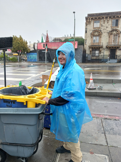 Streetplusinfo's tweet photo. Rain or shine, @KONOOakland Cleaning Ambassador Robert is always hard at work. If you're in the area, make sure you give a big "Hello" to him and the rest of the team!
Photo Credit: KONO Northgate CBD
#KONO #Streetplus #cleansafefriendly https://t.co/DRhuUg9PTO