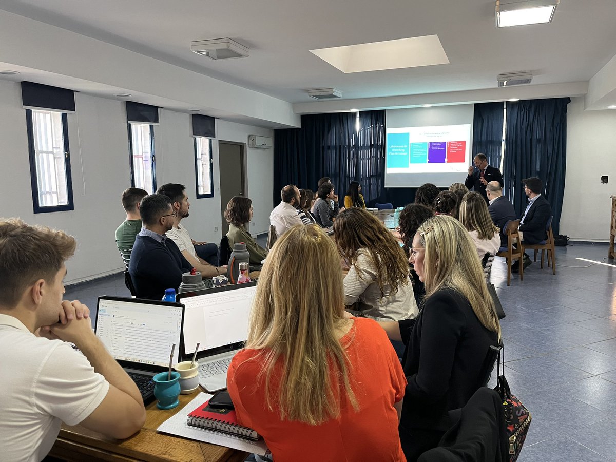 SIIP_UNCUYO's tweet photo. 📚🌎De la mano de @FundEurosur , el personal SIIP se formó en proyectos internacionales para el desarrollo de capacidades dentro de la universidad. https://t.co/1yWxNcSryb