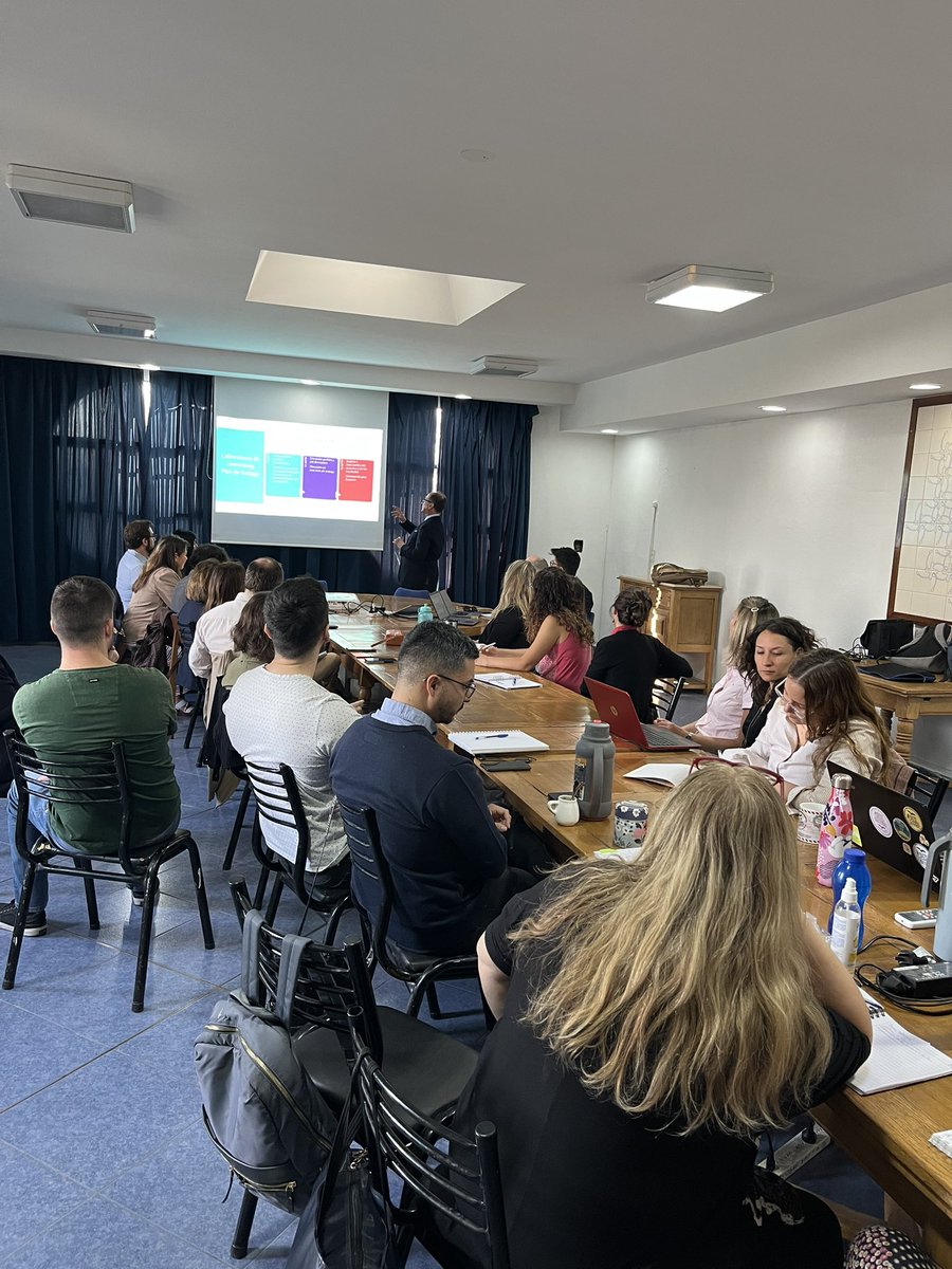 SIIP_UNCUYO's tweet photo. 📚🌎De la mano de @FundEurosur , el personal SIIP se formó en proyectos internacionales para el desarrollo de capacidades dentro de la universidad. https://t.co/1yWxNcSryb