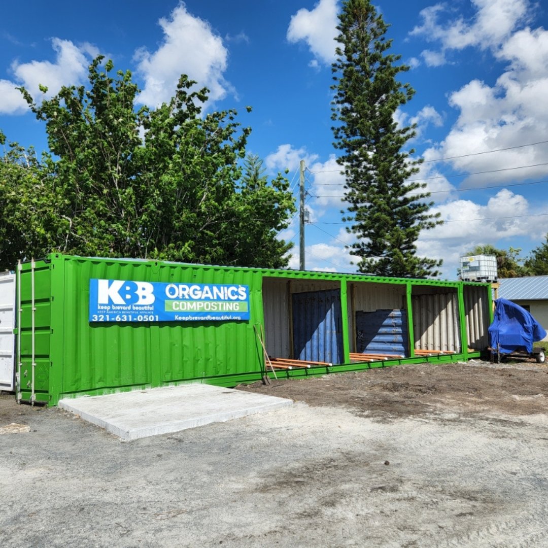 KeepFLBeautiful's tweet photo. Did you know that at least 20% of household waste is organic material that can be composted?! The @KBBeautiful_  Organics composting program is up &amp; running for residents. Check out more about their new composting program here ➡️https://t.co/K9jYLyw9kR 
#keepflbeautiful https://t.co/LZS1MY98u8
