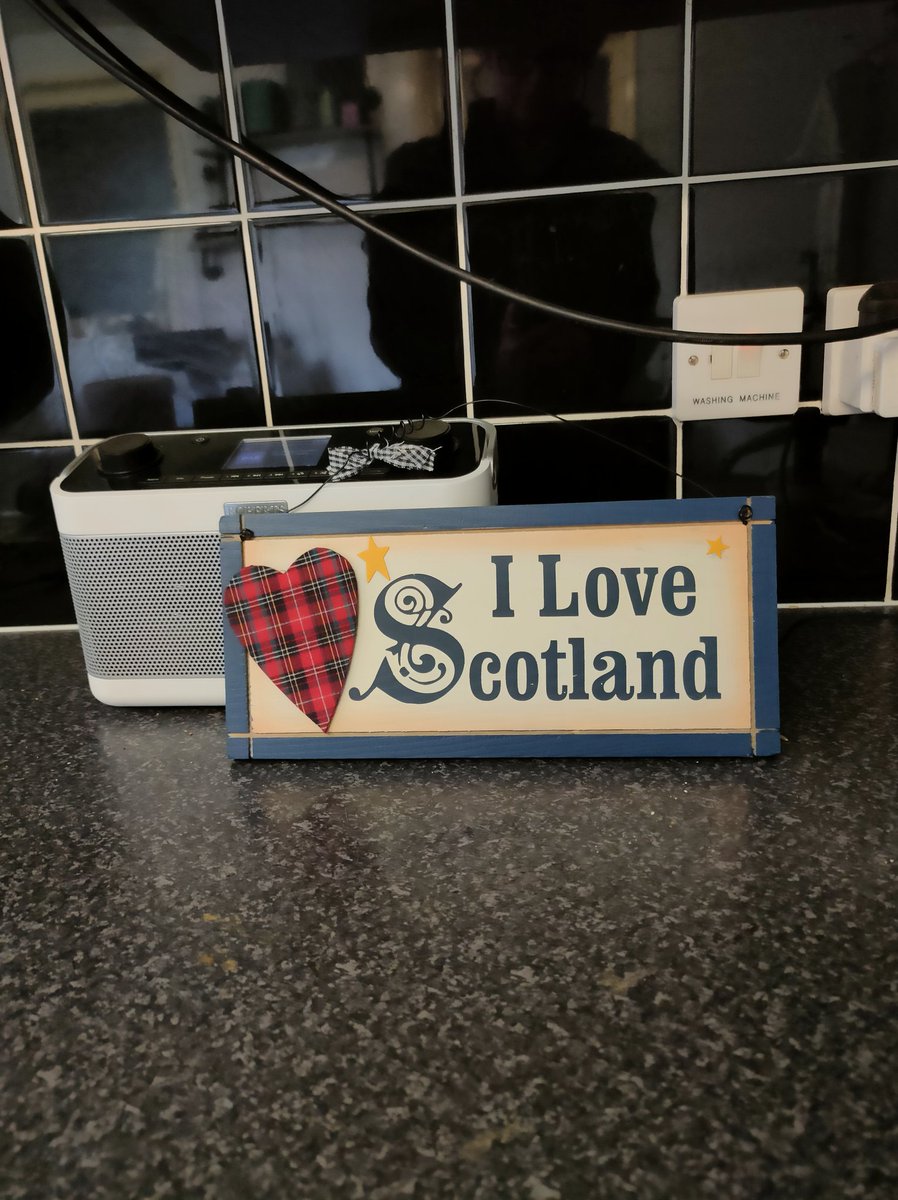 I'm liking my new wall plaque. I intend to fix it to the headboard of my crib😁👍✅