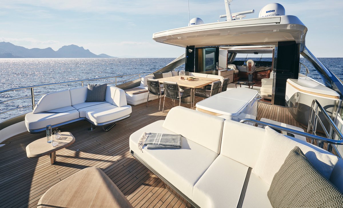 PrincessMYsales's tweet photo. Princess X80 available now.
With in excess of 30% more useful interior space onboard than a traditional #flybridge yacht, covering the full length of the vessel, there's much to explore on board the Princess X80 'superfly'.  
https://t.co/J1Fy3SVsOZ #princessyachts #superyacht https://t.co/ZG9WzZHSp4