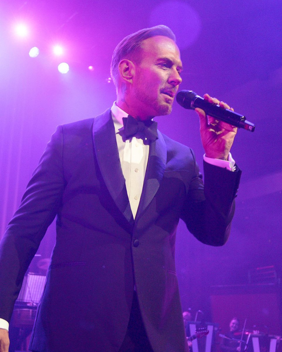 BridgewaterHall's tweet photo. @mattgoss took to our stage last night and thoroughly charmed the audience with his smooth tones 📷

Images @weshootmusicuk 

#mattgoss https://t.co/zF4GmjWeQq
