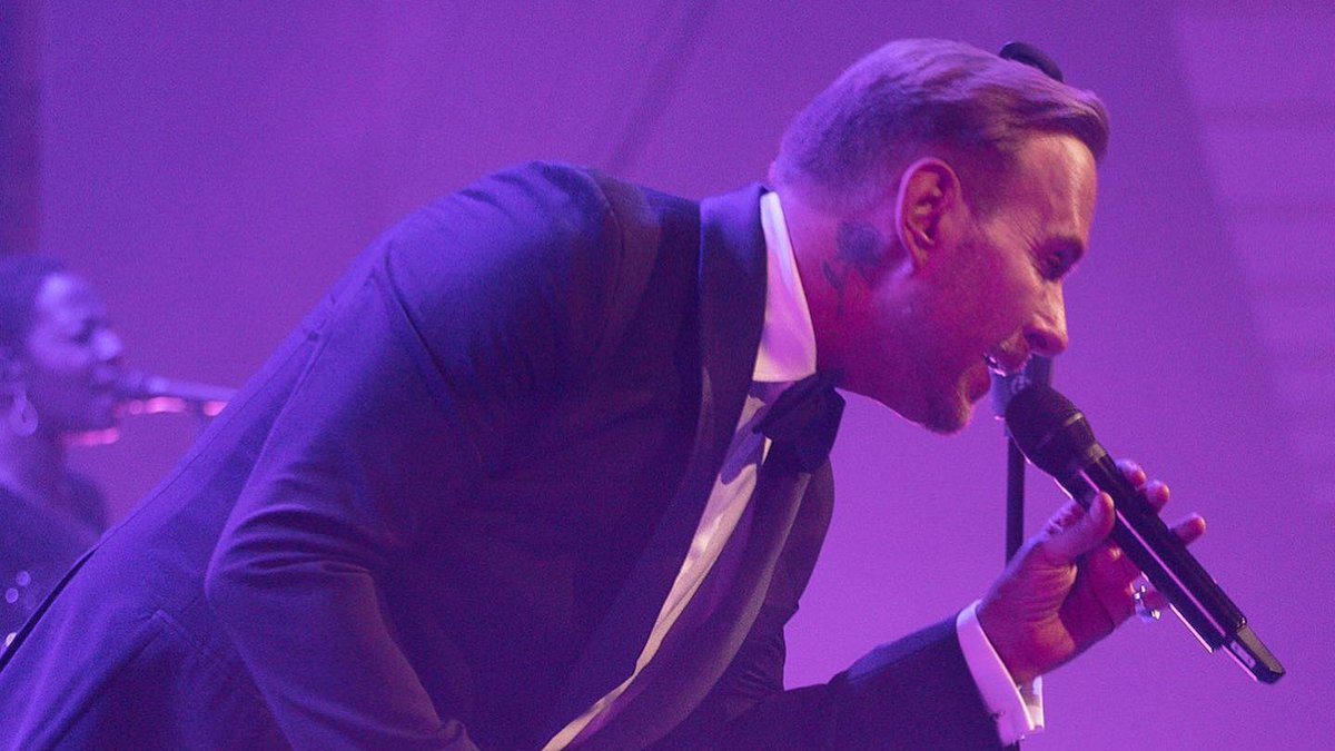 BridgewaterHall's tweet photo. @mattgoss took to our stage last night and thoroughly charmed the audience with his smooth tones 📷

Images @weshootmusicuk 

#mattgoss https://t.co/zF4GmjWeQq