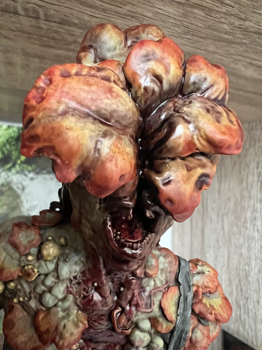 brossekvin1's tweet photo. Full résine / vernis / 35 cm 
@Neil_Druckmann 
#thelastofus https://t.co/RNE0O8jx0z