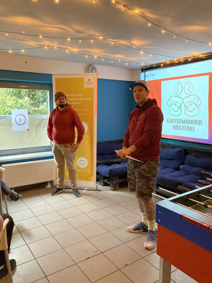 IMG_ST's tweet photo. Gestern konnten Studenten der @HSAnhalt Teil des ersten #Managertalk|s werden!💡
Neben der IMG haben Ansprechpartner von Tesvolt und der Kaffeemänner Rösterei Fragen zum Thema Unternehmertum in #SachsenAnhalt beantwortet.
Nächste Talk-Termine: https://t.co/vfdNQUIuS6 https://t.co/VMwcjAoCoO