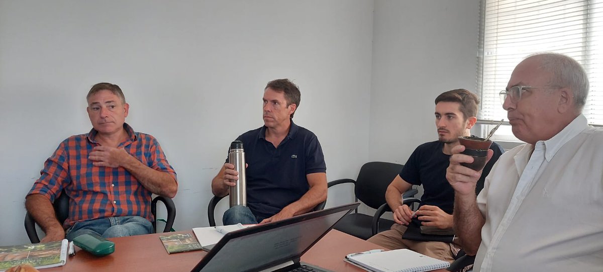 RodrigoFalcone5's tweet photo. Semana más q productiva. Capacitación en #nutrición y rentabilidad junto a Alfagro pensando en #trigo  y visita a #reddeensayos junto a @grupoagroempre en norte de Córdoba. Diferencias visuales en #dosis y #fuentes (#ureagranulada vs #eNeTOTALPLUS) @ProfertilAgro https://t.co/aN7KPD7hJX