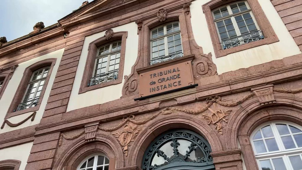 BFMTV's tweet photo. Colmar: deux hommes jugés pour des fouilles illégales sur des sites de la Première Guerre mondiale
https://t.co/9TieAsLkAZ https://t.co/NNeVv83Oti