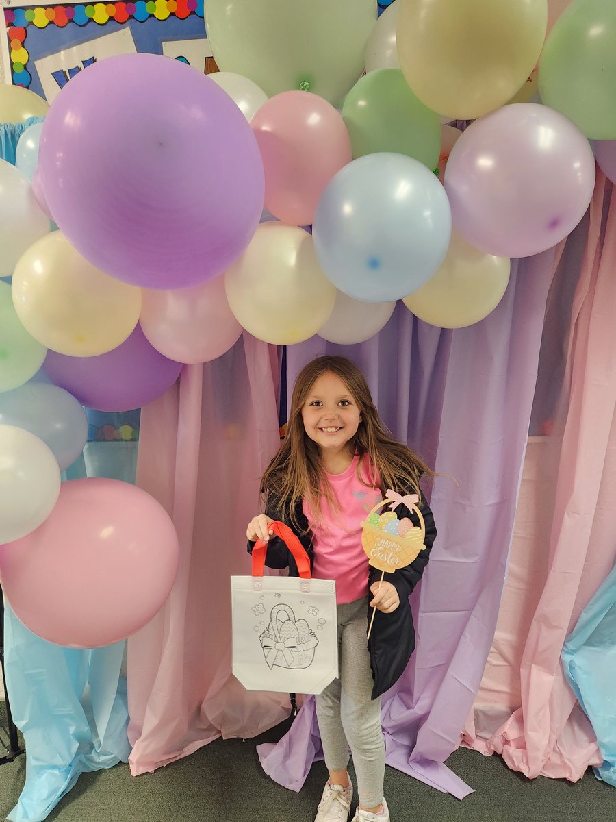 Felixcatt2's tweet photo. My little girl is 8 years old today!  I watched one daughter grow from 4 to 16 but it still blows my mind how fast time goes and how quickly the grow up. I love being a girl dad also helps to have awesome kids. Love ya Aubz and happy birthday!!! https://t.co/C5hP1ZGwTd