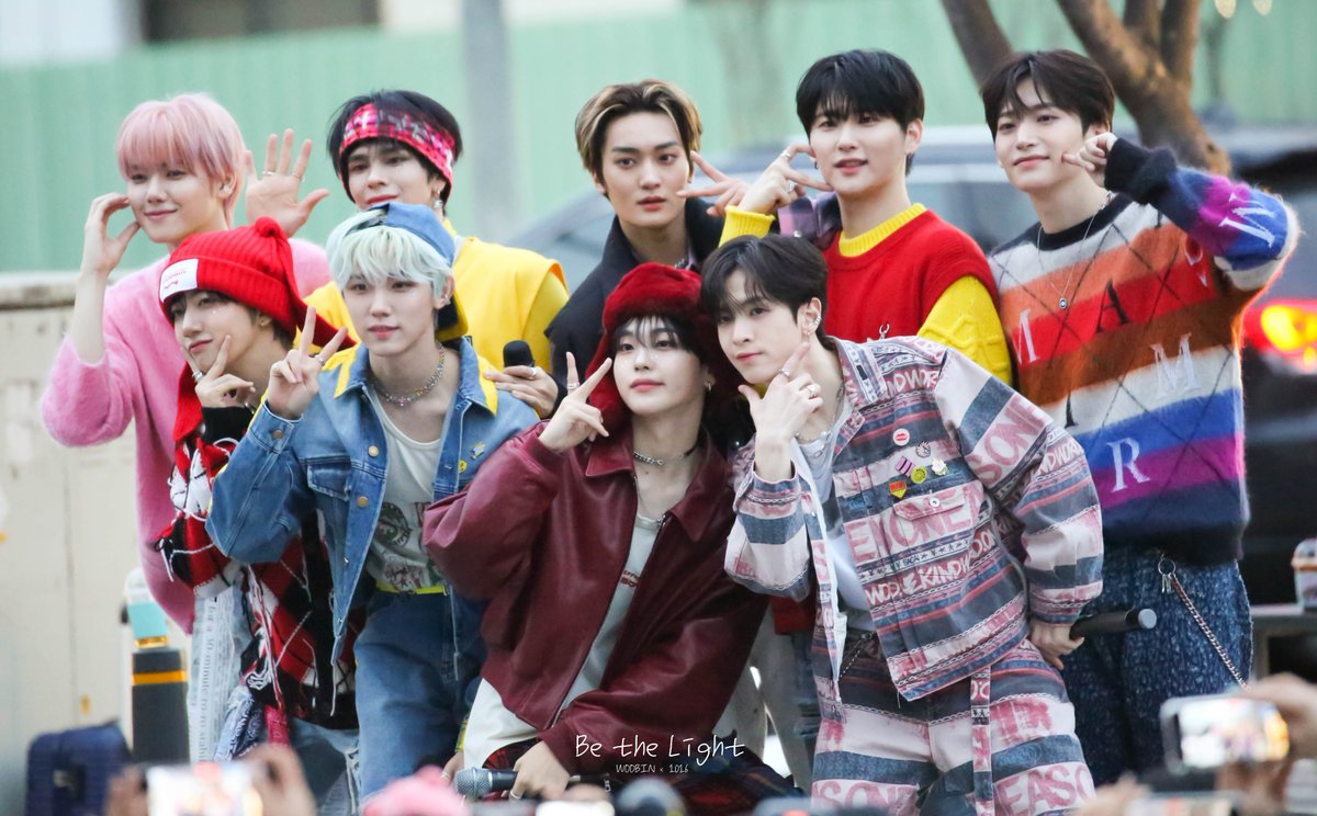 Light_ruby1016's tweet photo. 230414 🎉축 크래비티 3주년🎉 

우리의 시간을 기억해🕓

#아름답게_물들인_크래비티의_3년
#러비티와_함께_채워나갈_네번째_페이지
#CRAVITY_REMEMBER_OUR_TIME https://t.co/tLSkzDMaiU