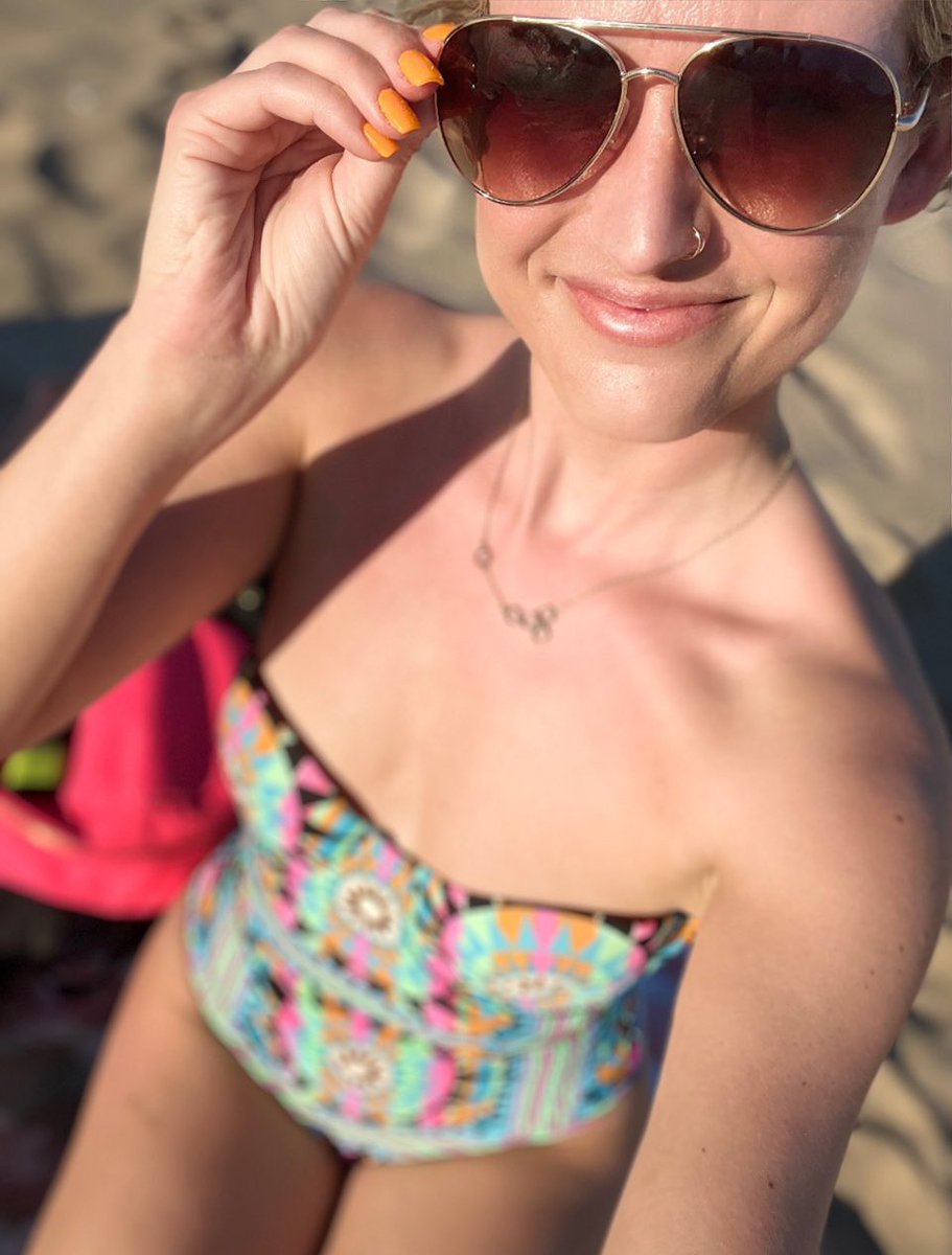 WanderlustK887's tweet photo. Chicago Beach days are finally here! https://t.co/41ZpkCLuwz