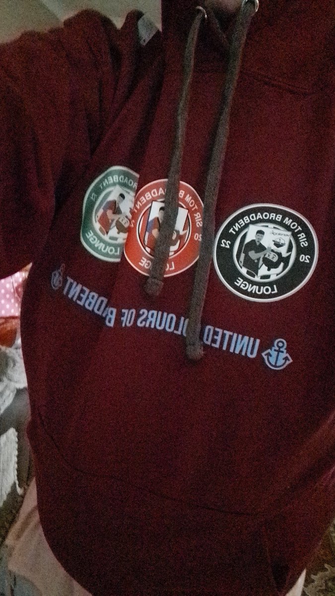 TashaLeak's tweet photo. It's arrived cant wait to wear this on Saturday 🥰❤️ @SouthShieldsFC @T_STBL @broadbent_tom https://t.co/GukeA0S7U6