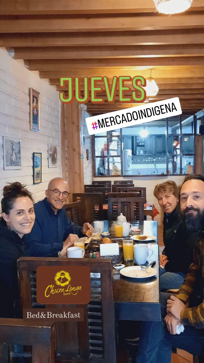 ChuzaLongaHome's tweet photo. Todos los días #jueves en el cantón #guamote se desarrolla el #mercadoindigena más grande, tradicional y antiguo del #ecuador en dónde incluso se comercializa con #trueque 🌞🌞

#mercado #feria #indigena #andes #andino #culture #traditions #puruha #smalltown #oldtown #magictown https://t.co/TntLLtwvn0