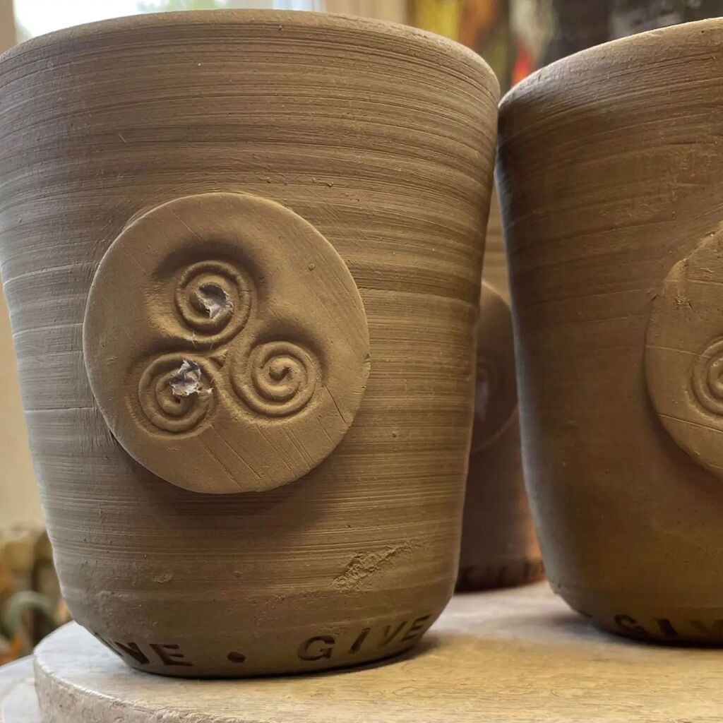 MakeRawChoc's tweet photo. Excited to say that ceremonial cups are getting closer to becoming a reality again

Samples are drying and ready for glazing and firing

Excited to see how they turn out and the new glaze colours

#cacaoceremony #ceremonialcacao #ceremonialcup #pottery #… https://t.co/6iKyz3dZXo https://t.co/4m5RcE0FEz