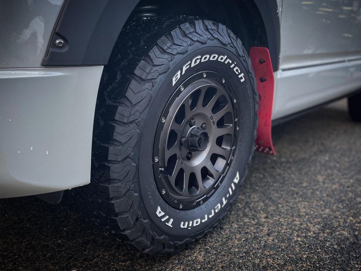 land_works's tweet photo. @land_works 🛠

DELICA D:5リフトアップカスタム
ご依頼を頂きました🛠

sus
@JAOSCORPORATION 
tire
@bfgoodrichtires 
wheel
@ForcewheelsJ 

ボンネット
ＤEＬＩCAエンブレム
(純正オプション)取付

#四駆 #suv #4wd のカスタム は、#福岡 #博多 の LAND WORKSへ🛠

#太宰府 #サバゲー #デリカd5 https://t.co/6Sh8OnM7i3